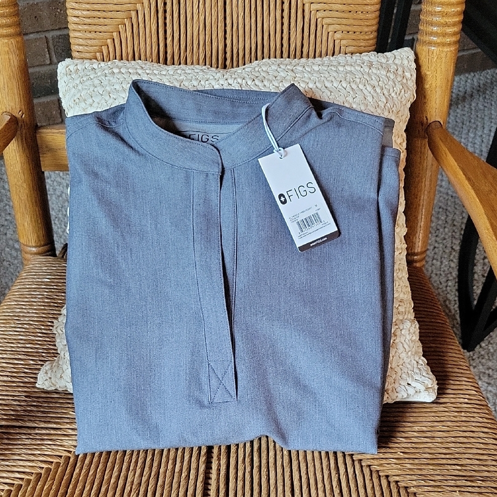Figs Rafaela three pocket scrub top, Gray, size M